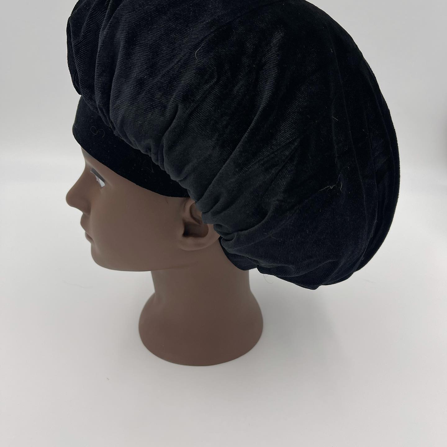 Velvet Bonnet